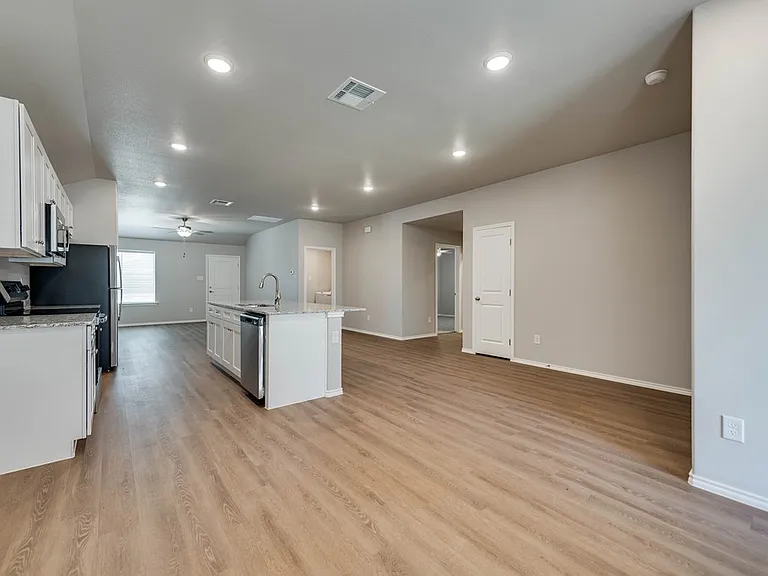 8207 E County Road 111 — Photo 10