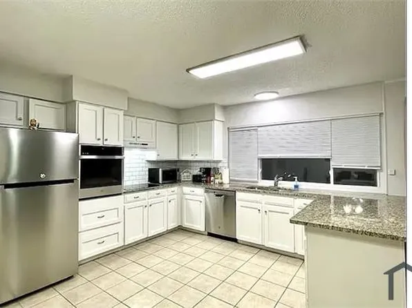 7517 Castillo Rd, Fort Worth, TX 76112