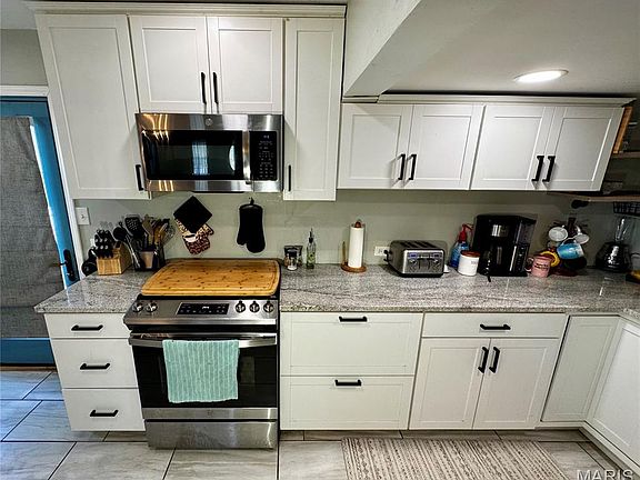 3rd image of 205 S 8th St
