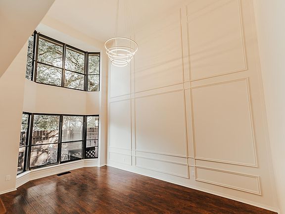 5th image of 4368 Westdale Ct