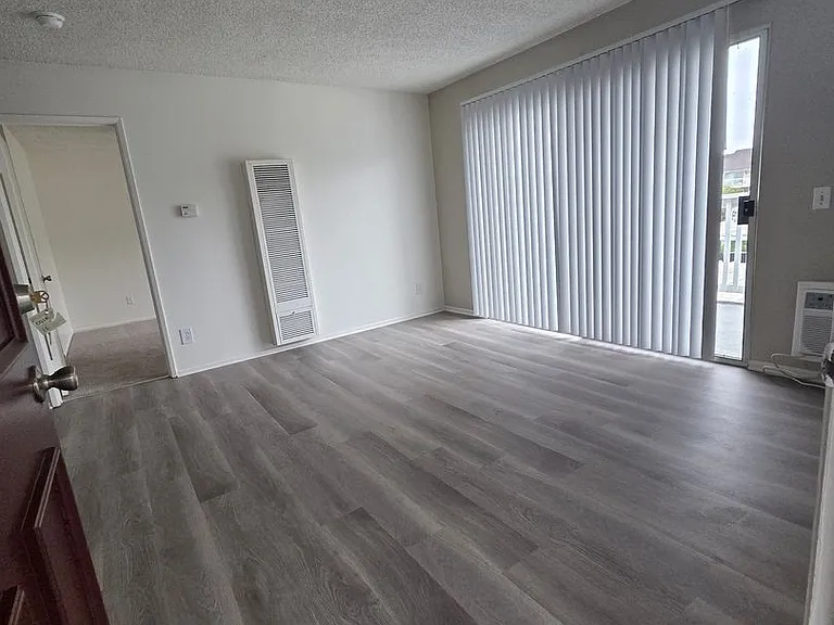489 S Chatham Cir — Photo 4