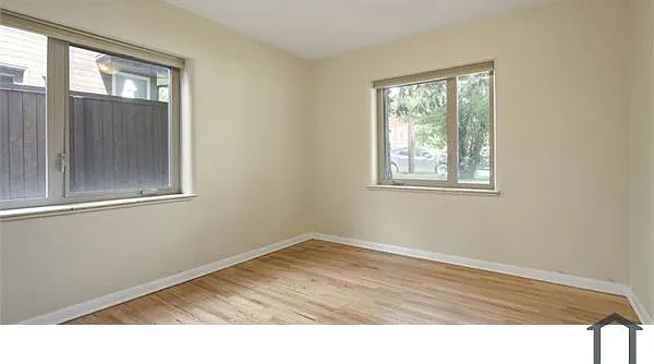 1240 Cedar Ave — Photo 6