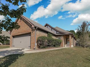 107 Oxmoor Glen Cir, Birmingham, AL 35211