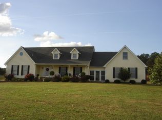 622 Bradley Rd, Mc Ewen, TN 37101