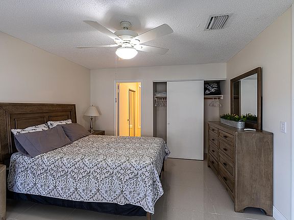 5th image of 3314 SE Sandpiper Cir
