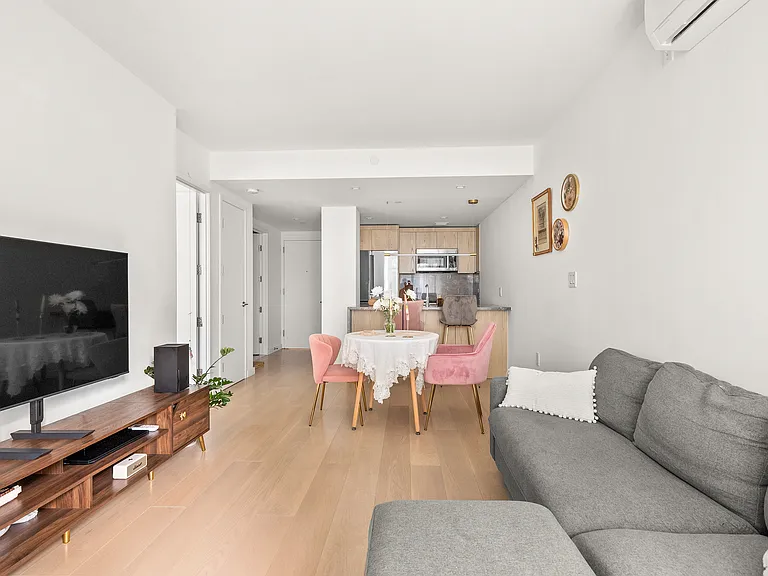 567 Ocean Ave #B501 — Photo 3