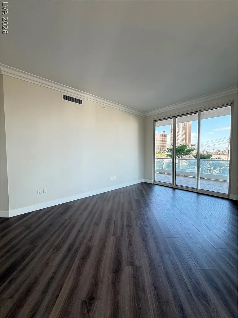 2 bed, 2.0 bath, 1556 sqft, $3,500 — Photo 3