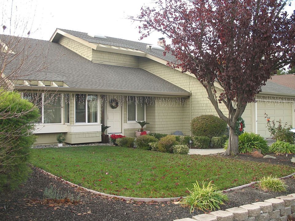 1st image of 927 Madeira Dr