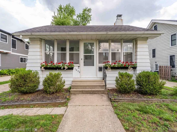 1609 N Washington Ave, Royal Oak, MI 48067