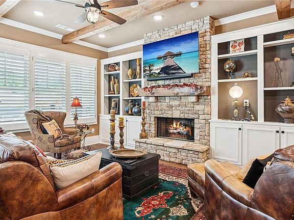 4th image of 85 Villa Vis #30