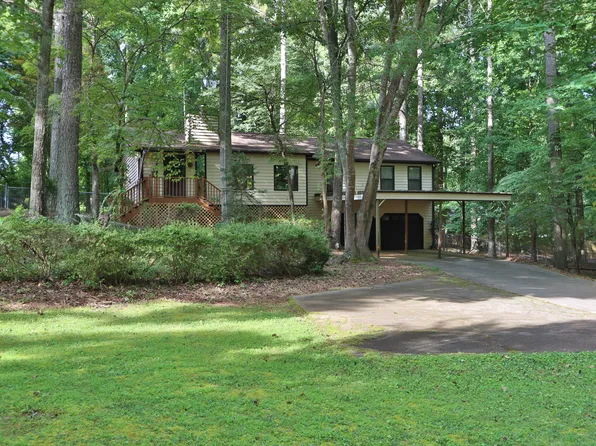 911 Victoria Landing Dr, Woodstock, GA 30189