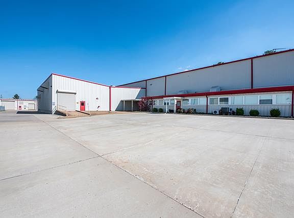 5th image of 216 Industrial Dr