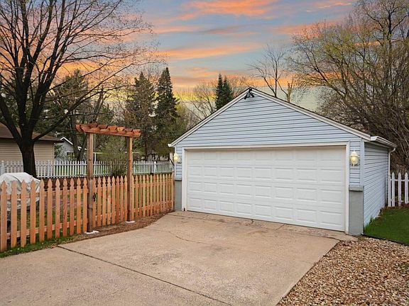 2nd image of 6706 Cloverdale Ave