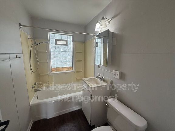 5th image of 502D Middle St