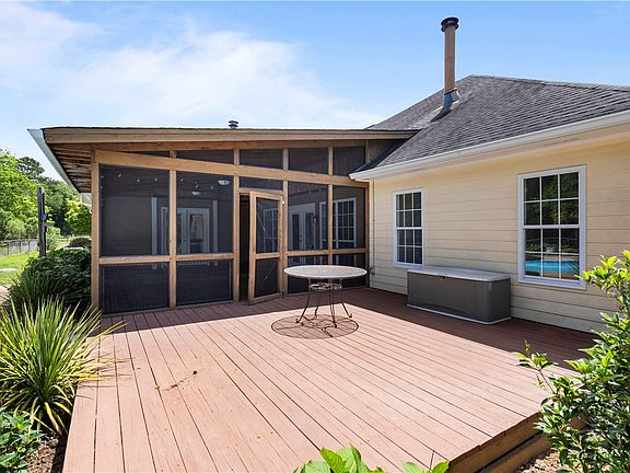 4th image of 412 Windwood Ct
