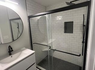 27 Ridgeview Ter, Oak Ridge, NJ 07438