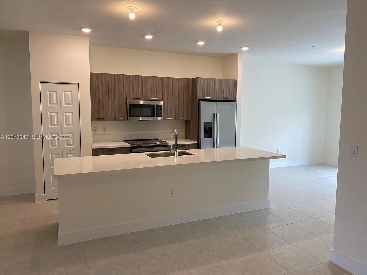 Grand Bay South Villas — Photo 3