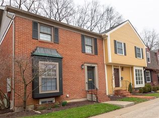 40 Nicholson Ct, Washington Township, OH 45459