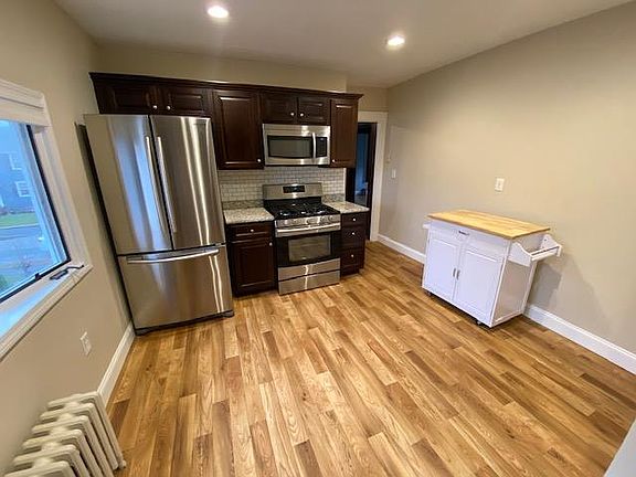 3rd image of 225 Federal Ave