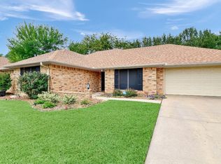 4017 Shadow Cir, Denison, TX 75020