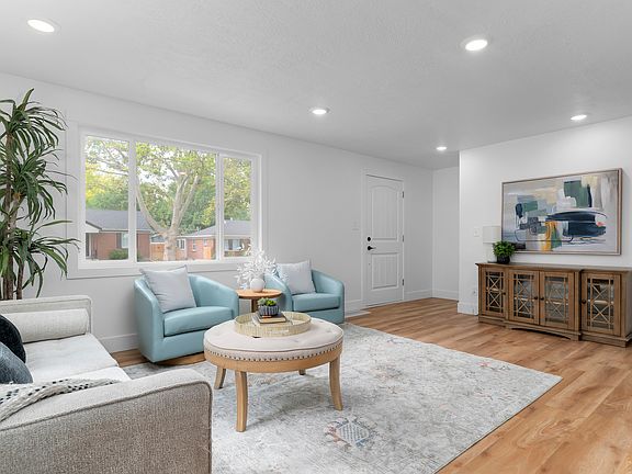 3rd image of 1457 E Gregson Ave