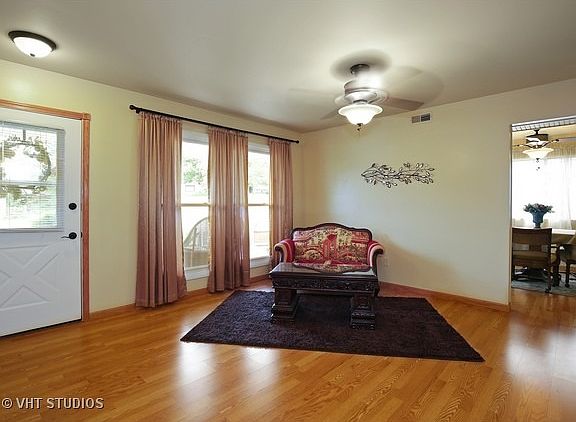 2nd image of 607 Devonshire Ct APT B
