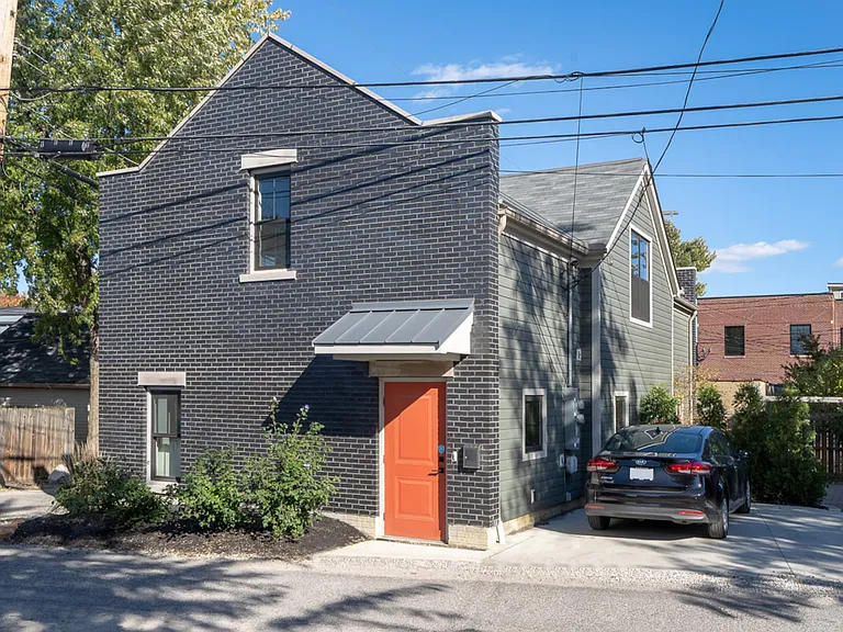 1096 Beacon Aly — Photo 10