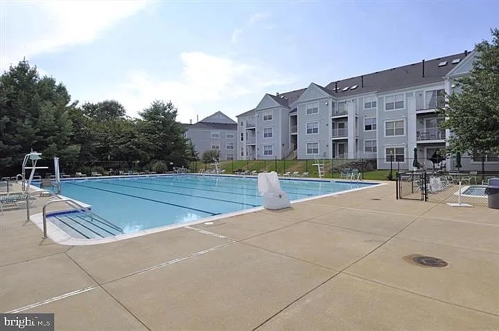 10010 Vanderbilt Cir #5-9 — Photo 24