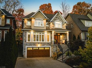 67 Alma St, Hamilton, ON L9H 2E3