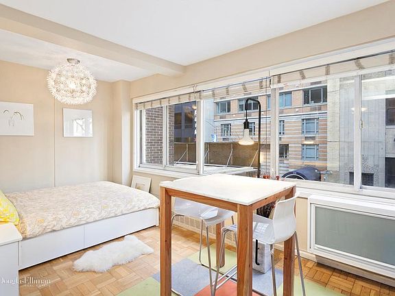 4th image of 238 E 55th St #3D