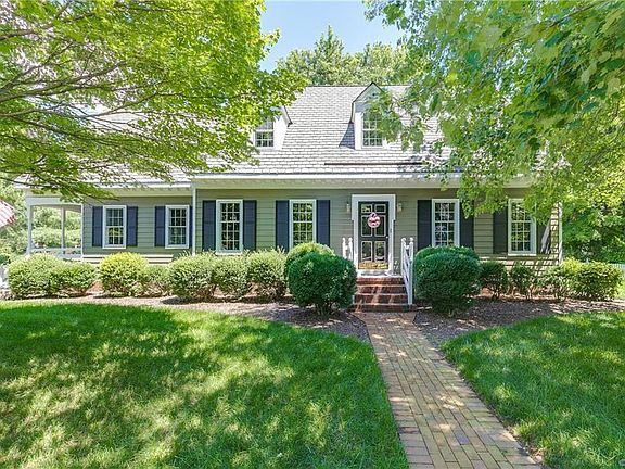 2nd image of 9320 Cedar Crest Ct