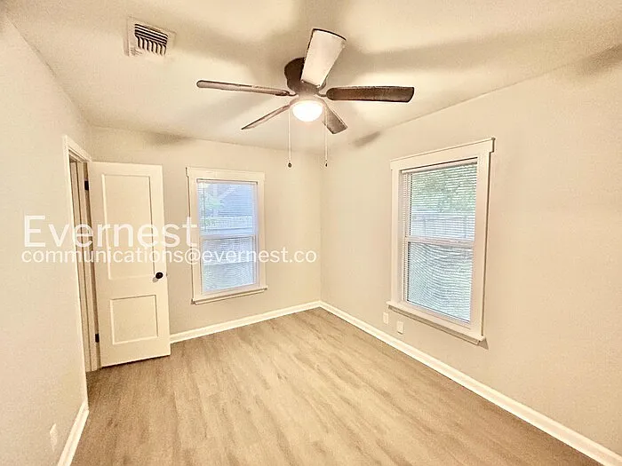 4328 Waits Ave — Photo 14
