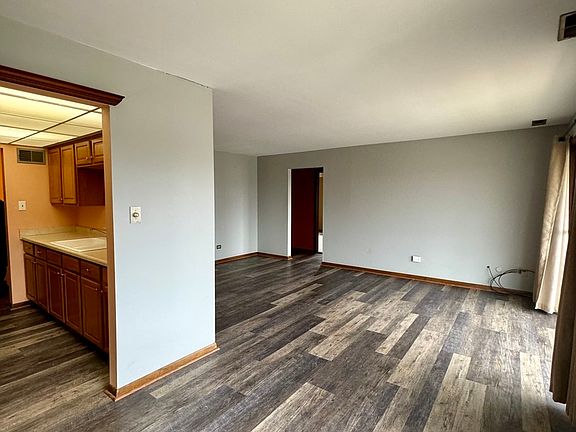 5th image of 5704 128th St APT 3A