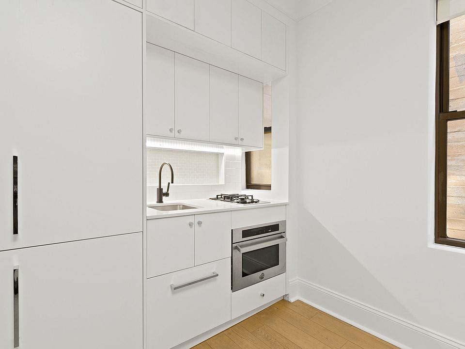 1st image of 225 W 23rd St #2255J