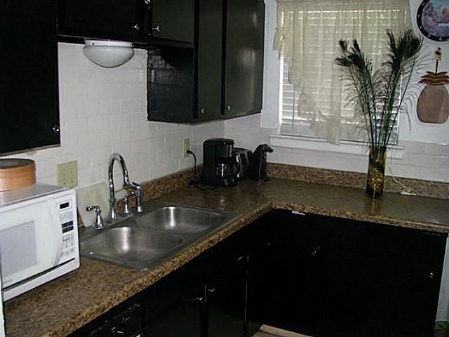 1st image of 1001 Harris Dr
