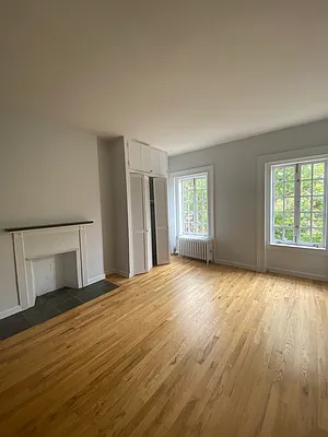 Rented by Waverly Realty Associates | media 3