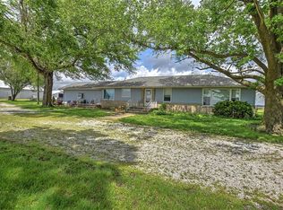 2335 N 800 East Rd, Moweaqua, IL 62550