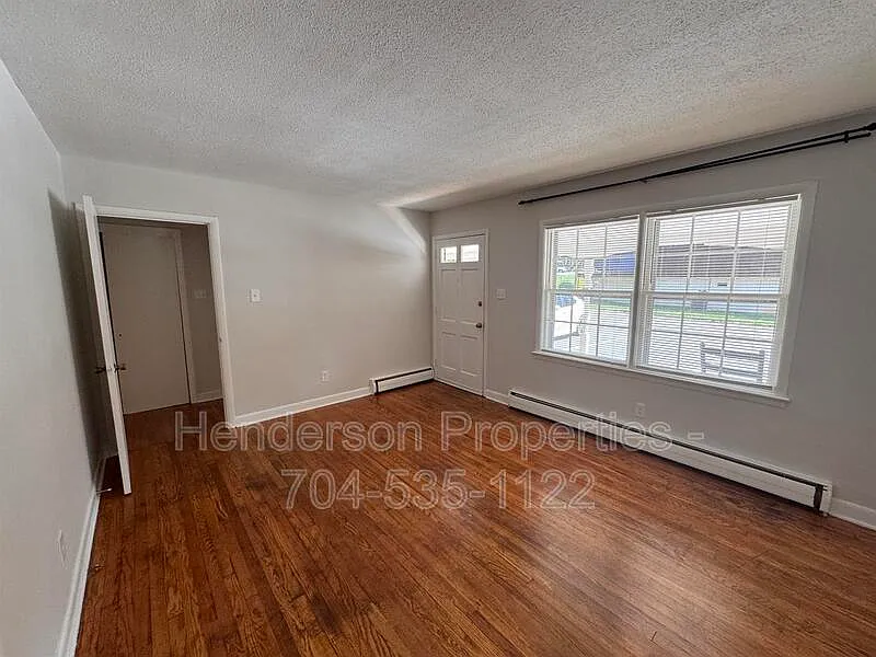 1 bed, 1.0 bath, 575 sqft, $1,000 — Photo 4