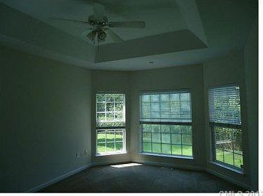 4th image of 2800 Arrowhead Ct