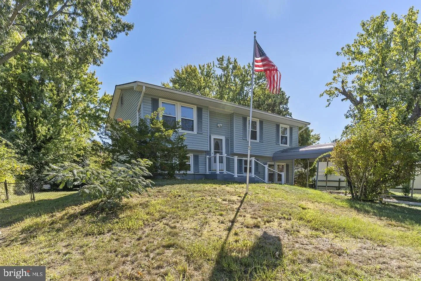 7 bed, 2.5 bath, 2852 sqft, $3,000 — Photo 3