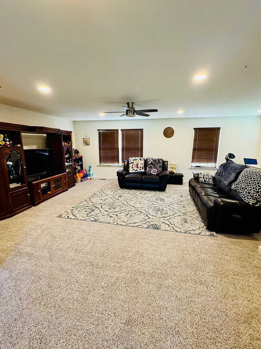 Building Photo - 4570 Laurel Valley Ln