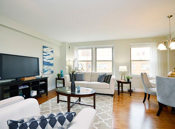 2nd image of 4900 N Marine Dr APT 509