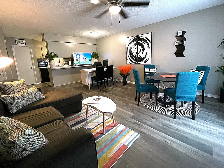 The Vibe Apartments — Photo 7