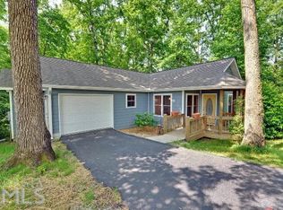 64 Fellowship Ln, Tiger, GA 30576