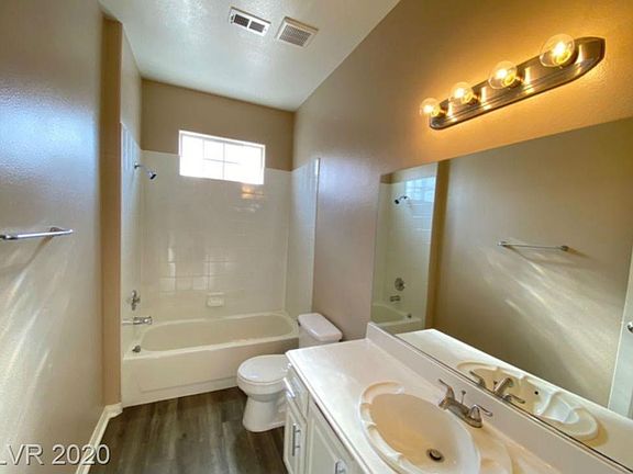 5th image of 3555 Meridale Dr Unit 2151