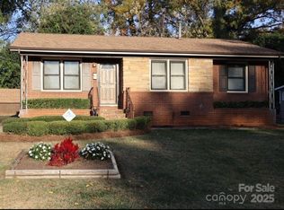 4318 Knollcrest Dr, Charlotte, NC 28208