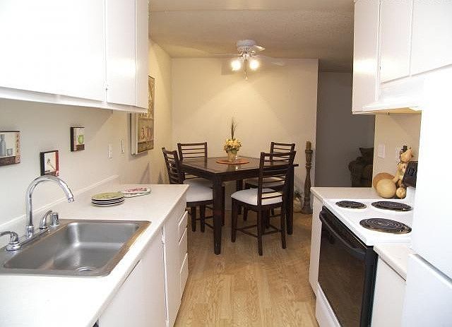 2nd image of 3903 Frost Way