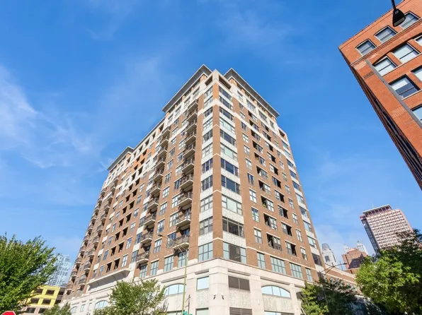 849 N Franklin St Unit 1008, Chicago, IL 60610
