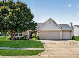 7955 Bent Willow Dr, Indianapolis, IN 46239