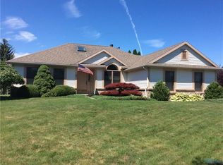 5605 Eagle Trace Dr, Sylvania, OH 43560